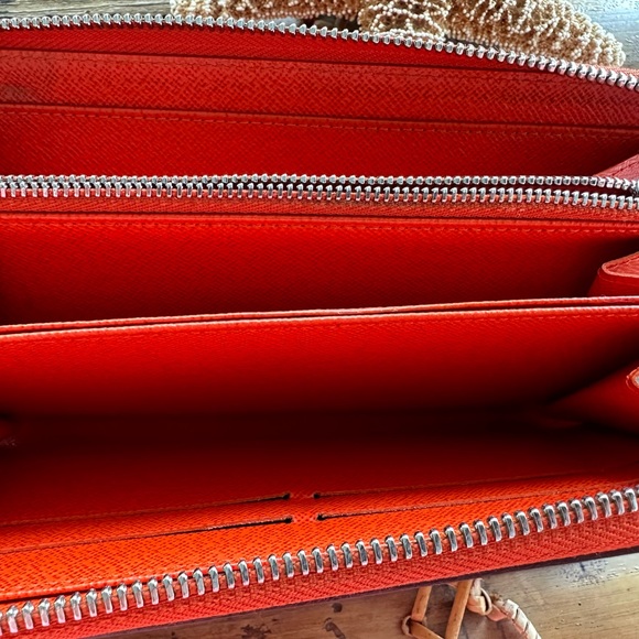 ❤️Louis Vuitton Orange Epi leather Zippy Wallet - Picture 6 of 11